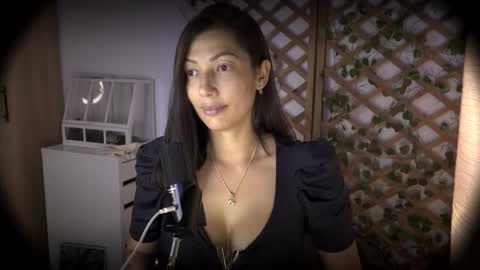 Jessica Gomez online show from May 17, 4:43 am