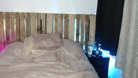 Snapshot of jessi_jones01 chatting on April 4, 3:05 am Big Jones online show from April 4, 3:05 am