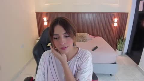  J E S S I  online show from October 3, 3:25 am