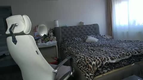 Maria online show from December 4, 12:03 pm