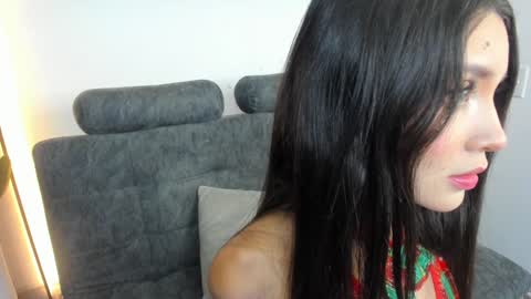 Snapshot of jessica__04 chatting on December 16, 12:37 am jessica__04 online show from December 16, 12:37 am