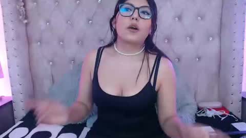 Jessica  online show from November 4, 6:18 pm