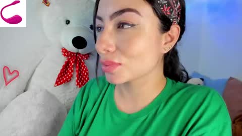 Snapshot of jessica_davis1 chatting on February 19, 5:05 am JESS online show from February 19, 5:05 am