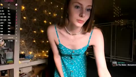 Snapshot of jessica_jane_ chatting on February 28, 12:10 am Mila online show from February 28, 12:10 am