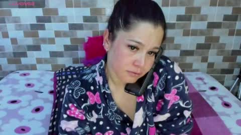 Snapshot of jessica_robertss chatting on June 23, 12:19 am jessimodel independient online show from June 23, 12:19 am