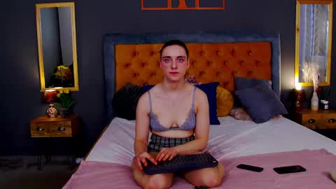 Snapshot of jessica_whitte_ chatting on May 10, 4:06 am Jessica White online show from May 10, 4:06 am