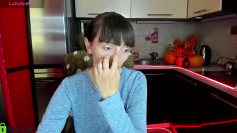 jessicaforris online show from October 7, 6:54 am