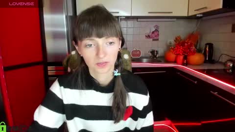 jessicaforris online show from October 10, 7:07 am