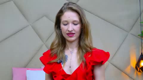 Snapshot of jessicagibson chatting on April 29, 7:09 pm Jessica online show from April 29, 7:09 pm