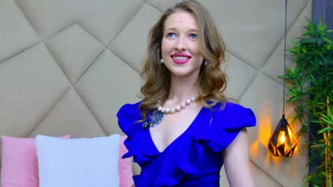 Snapshot of jessicagibson chatting on April 30, 7:09 pm Jessica online show from April 30, 7:09 pm