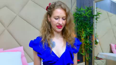 Snapshot of jessicagibson chatting on May 28, 7:55 pm Jessica online show from May 28, 7:55 pm