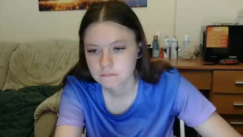 jessicaholland1 online show from June 7, 6:44 pm