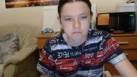 jessicaholland1 online show from June 24, 6:51 pm