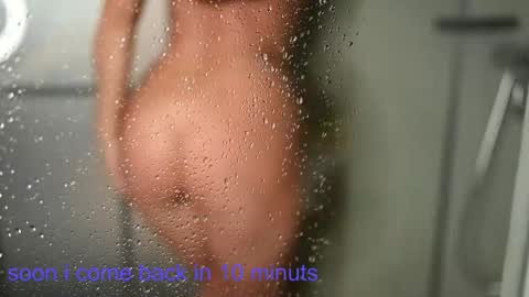 Snapshot of jessicallo chatting on October 20, 4:46 am Jess online show from October 20, 4:46 am