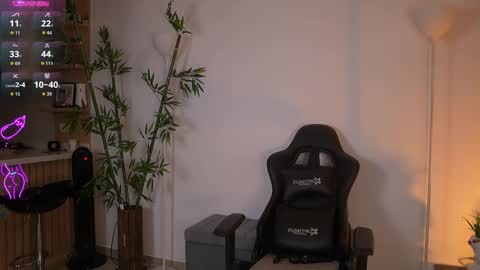  Jessica Pratt  IG jessicaxpratt online show from March 24, 12:54 pm