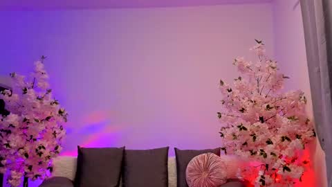 Snapshot of jessiccaburns chatting on January 27, 1:48 am Gloria online show from January 27, 1:48 am