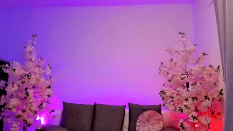 Snapshot of jessiccaburns chatting on February 20, 5:23 am Gloria online show from February 20, 5:23 am