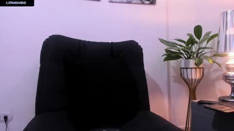 Snapshot of jessid_cutson chatting on February 2, 9:13 pm Jessid online show from February 2, 9:13 pm