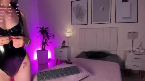 jessie_jarper online show from October 2, 12:12 pm