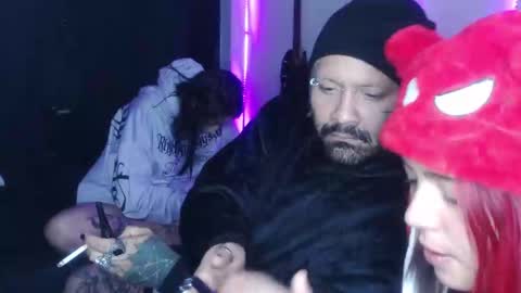 Snapshot of jessie_wild chatting on February 12, 3:40 am jessie_wild online show from February 12, 3:40 am