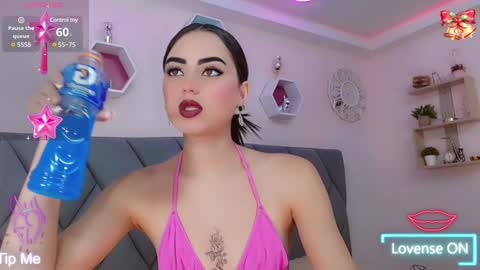 Snapshot of jessieafrodita chatting on December 28, 5:02 am Jessieafroditas room online show from December 28, 5:02 am