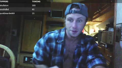 Snapshot of jessiehammerdik chatting on January 20, 12:15 am Dixon Cider online show from January 20, 12:15 am