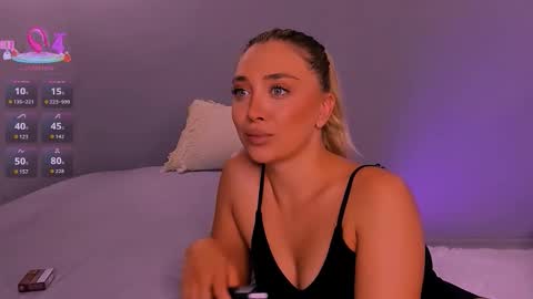jessiellle online show from September 12, 3:34 pm