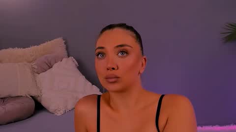 jessiellle online show from September 28, 2:22 pm
