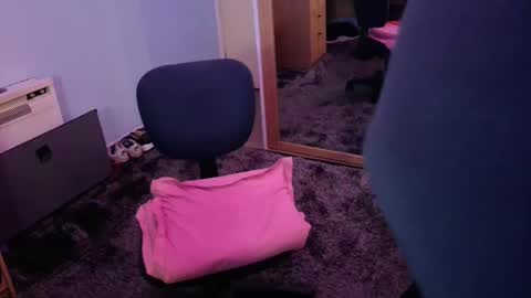 Snapshot of jessiessicaxx chatting on December 20, 9:54 am Jessiessicaxx online show from December 20, 9:54 am