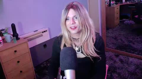 Snapshot of jessiessicaxx chatting on December 20, 7:07 pm Jessiessicaxx online show from December 20, 7:07 pm
