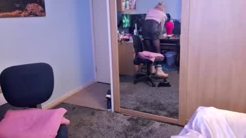 Snapshot of jessiessicaxx chatting on January 18, 11:54 am Jessiessicaxx online show from January 18, 11:54 am