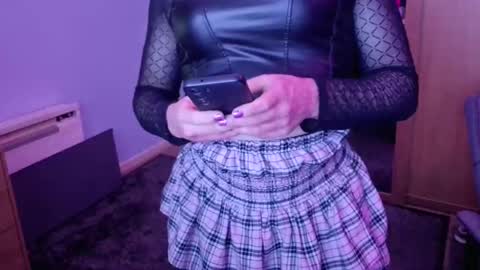 Snapshot of jessiessicaxx chatting on March 12, 1:03 am Jessiessicaxx online show from March 12, 1:03 am