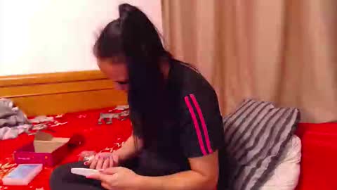 jessiestar3 online show from March 8, 2:04 am