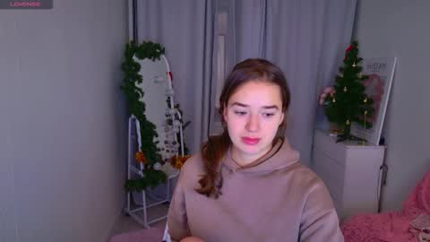 Snapshot of jessiestarz chatting on December 14, 1:38 pm Jessi online show from December 14, 1:38 pm