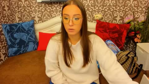 Aurora online show from November 4, 3:05 am