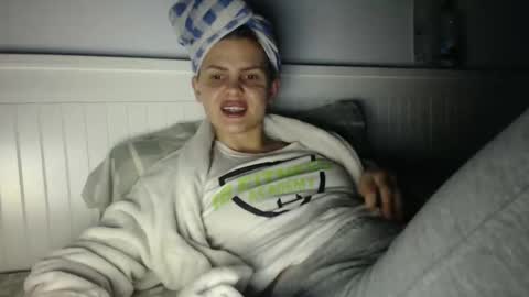 jessieryan online show from November 20, 3:01 pm