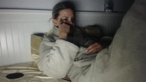 jessieryan online show from February 6, 4:39 am