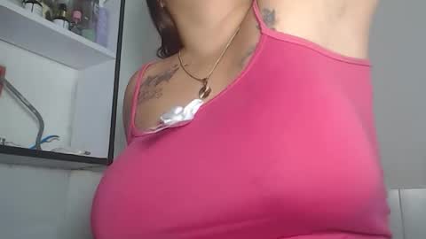 Snapshot of jessik_lov3 chatting on May 21, 12:23 pm jessik_lov3 online show from May 21, 12:23 pm