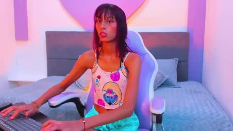 Snapshot of jessy_skinny_ chatting on October 9, 2:31 am Jessy online show from October 9, 2:31 am