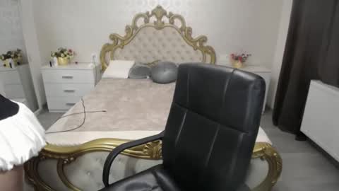 Snapshot of jessycatop chatting on February 5, 7:46 am jessycatop online show from February 5, 7:46 am