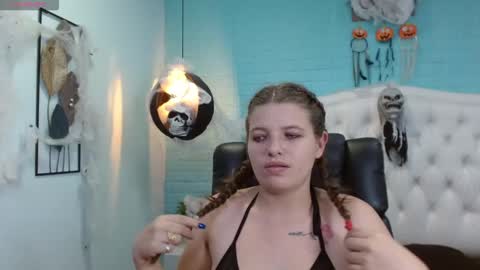 Snapshot of jessygreyx chatting on October 22, 8:36 am JESSY online show from October 22, 8:36 am