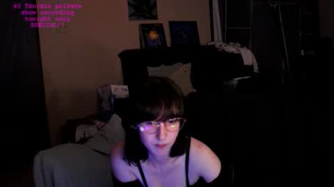 Snapshot of jessystrings chatting on June 11, 7:39 am jessystrings online show from June 11, 7:39 am