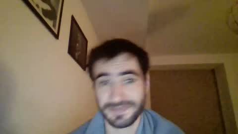 Snapshot of jestersquid89 chatting on January 1, 9:39 am jestersquid89 online show from January 1, 9:39 am