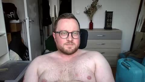 jeuneloup92 online show from February 27, 4:07 pm