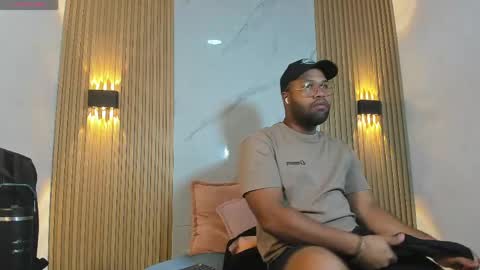 jeus_stanley online show from May 4, 4:08 am