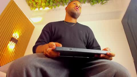 jeus_stanley online show from May 18, 3:57 am