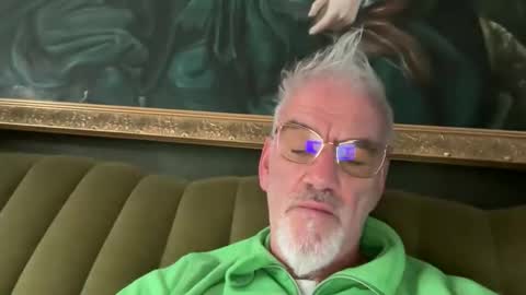 jewlronny online show from October 27, 7:12 am