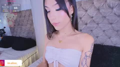 Snapshot of jeyandblae_ chatting on May 28, 3:48 am Jey online show from May 28, 3:48 am