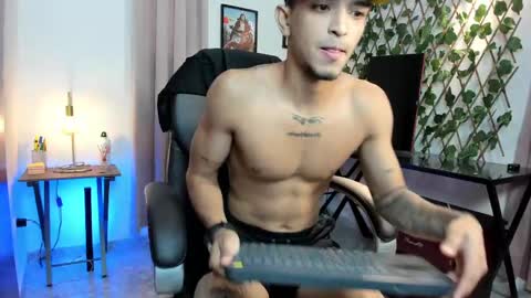 Snapshot of jeyk_alex chatting on September 25, 8:12 pm Jeyk Alex online show from September 25, 8:12 pm