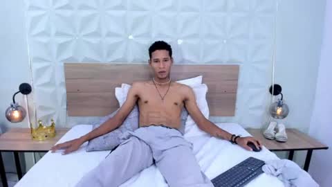 J E I K online show from July 1, 1:07 am